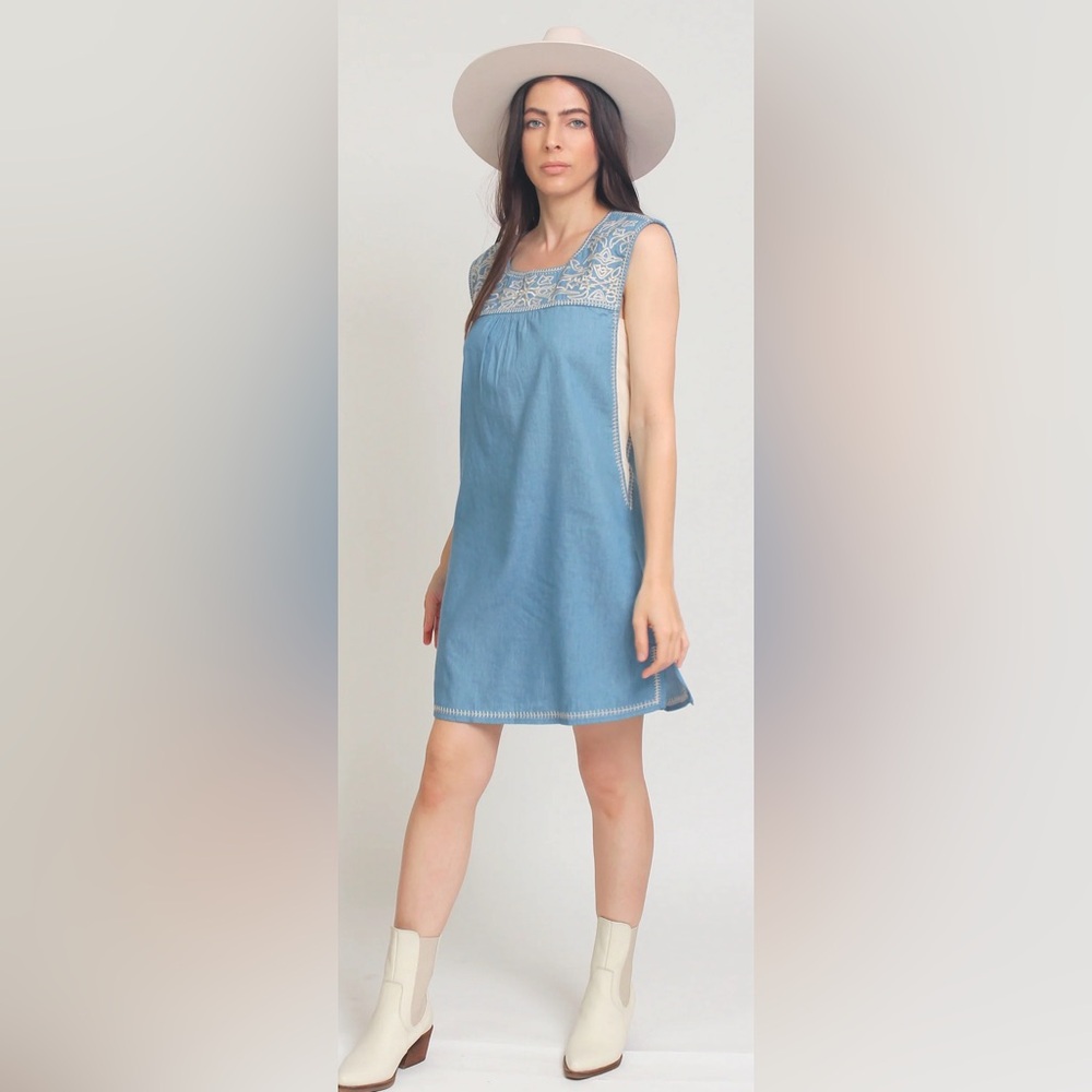 Anthropologie THML Embroidered Chambray Shift Dress Size Medium